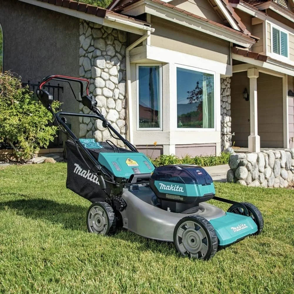 Makita 40V max XGT Brushless 21" Self‐Propelled Commercials Lawn Mowers Kit GML01PL